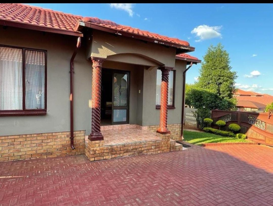 3 Bedroom Property for Sale in Tlhabane West North West